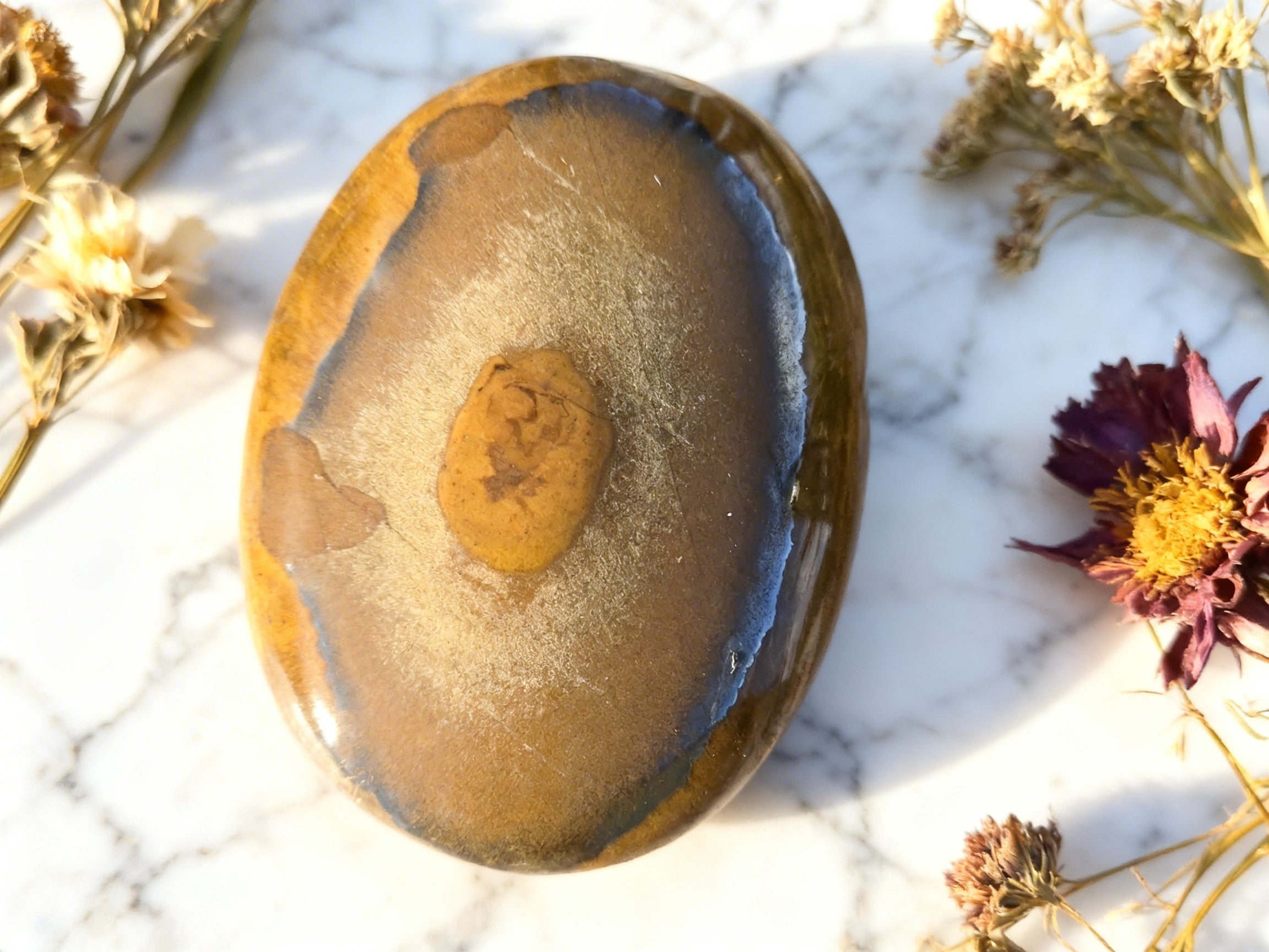 Galet 60mm Œil de Tigre – Protection & Force intérieure (pierre naturelle)