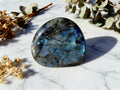 Forme libre labradorite naturelle 437g — protection, intuition & décoration minérale