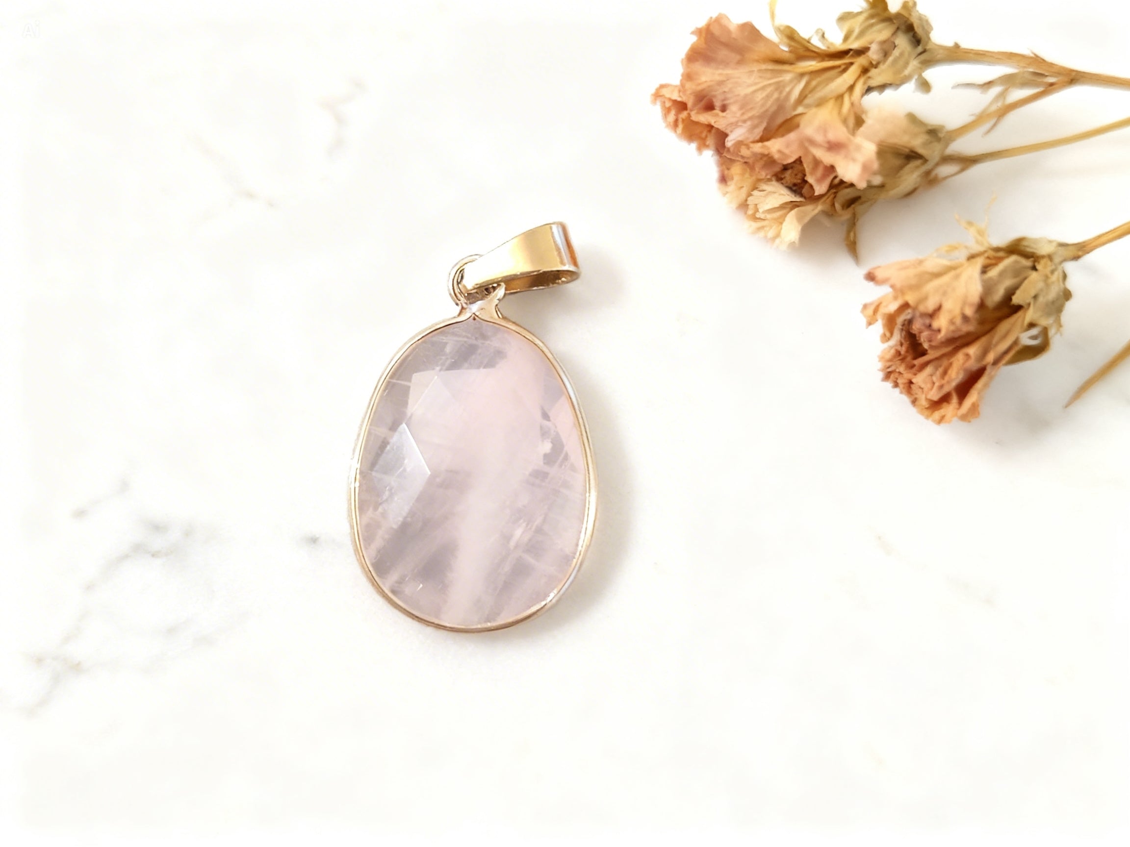 Pendentif serti Quartz Rose – Amour & Confiance en soi (Pierre naturelle)