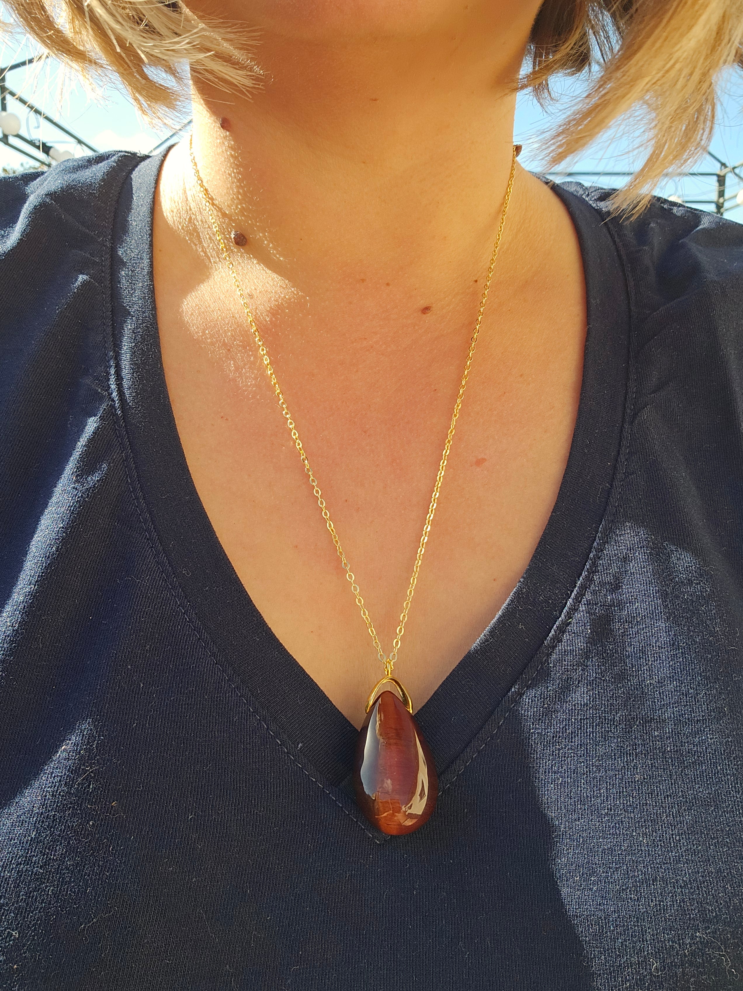 Collier goutte oeil de taureau -  Pierre naturelle, force et protection
